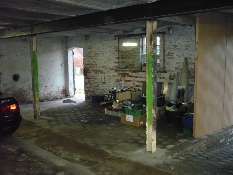 Halle 2.jpg