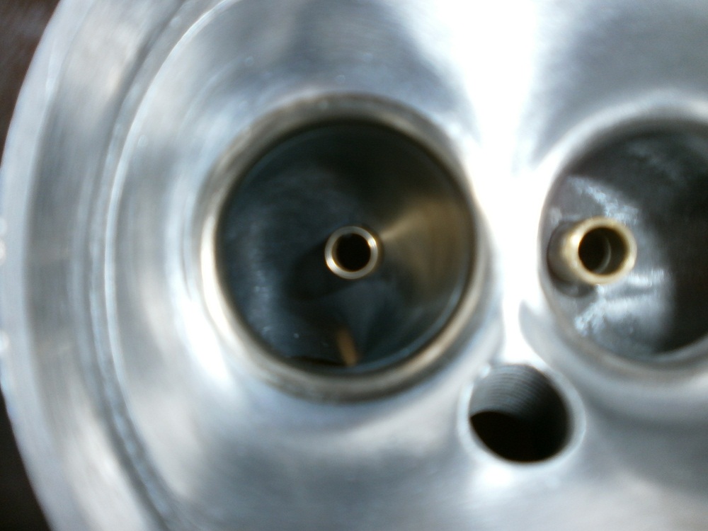 Im Kanal ist trotz Ventilführung jede Menge Platz