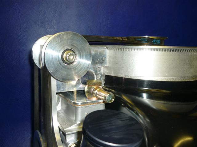 Mit integrierter Gehäuseentlüftung und Zündkabeldurchführung