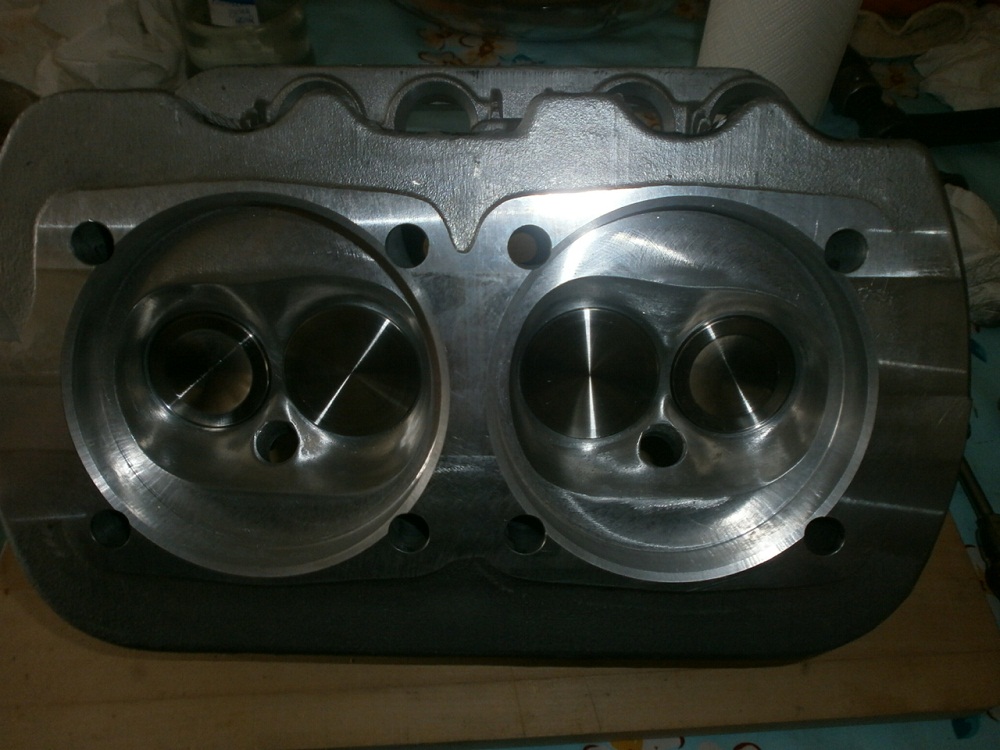 So sieht jetzt der fertige Brennraum aus. Brennraumvolumen 45 ccm!