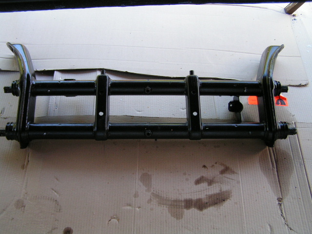 neuer Vorderachskörper mit Blattfedern