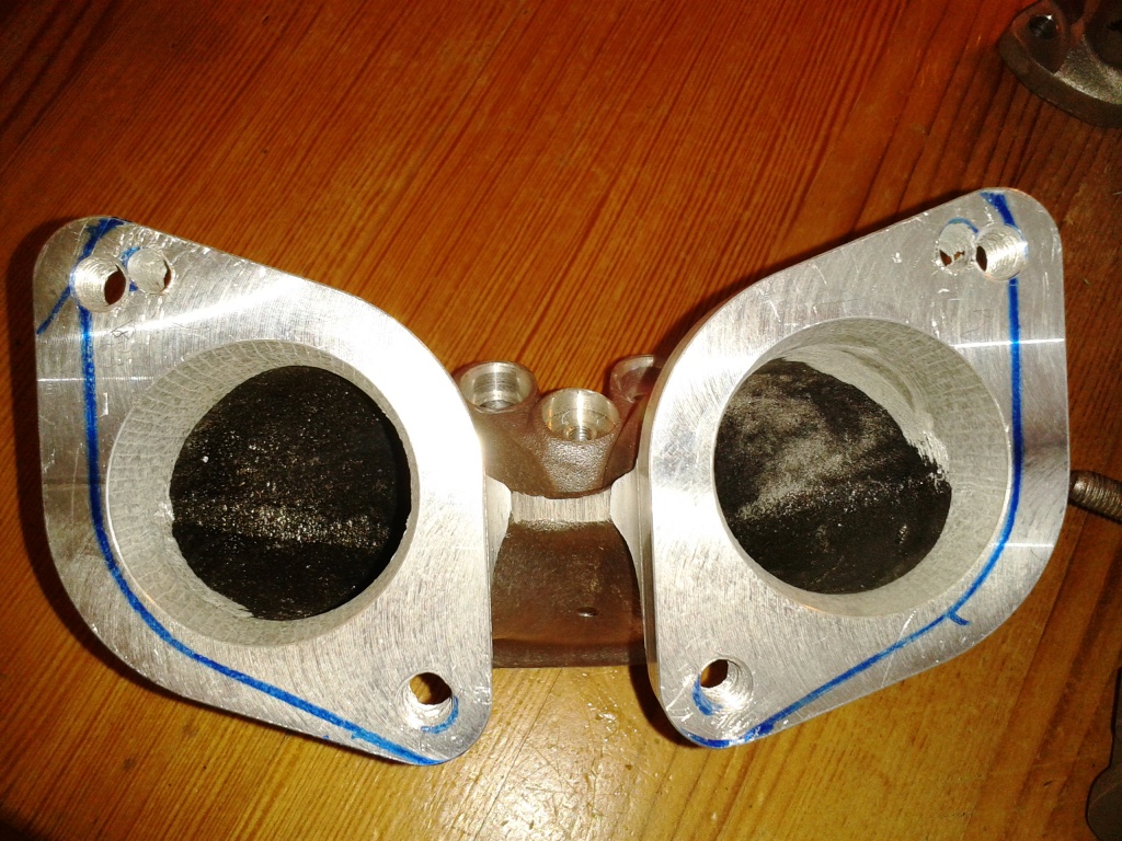 Vibrationsdämpfer Ansaugstücke angezeichnet, nu heißt es bohren, fräsen, schweißen