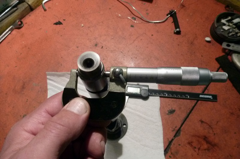 2messen Lagerzapfen.JPG