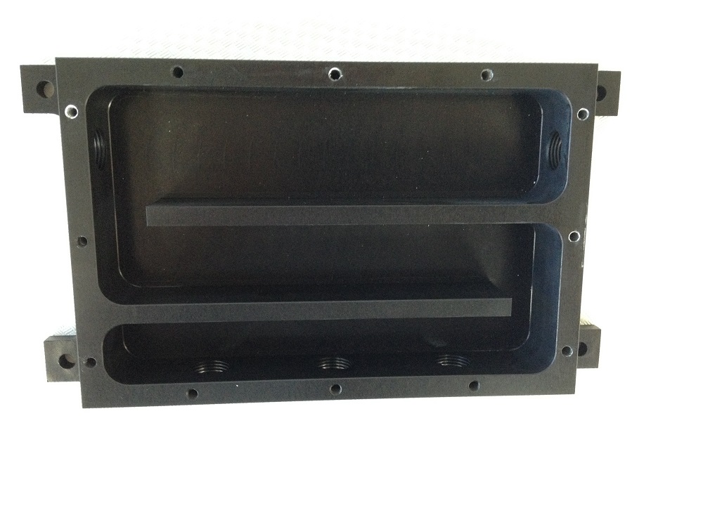 ahnendorp motor entlüftungskasten 27082 -3.JPG