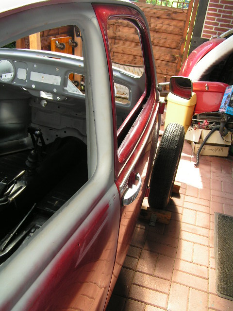 Die Schliessung passte erst nicht . Türen standen zu weit raus .