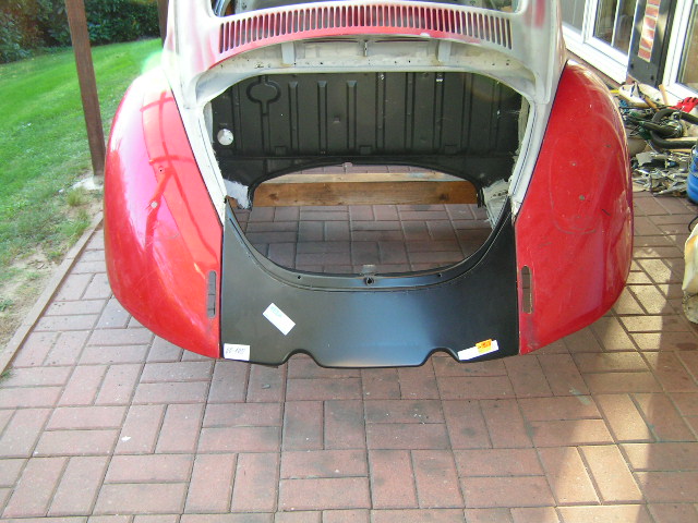 Schürze ist nur aufgesetzt ...