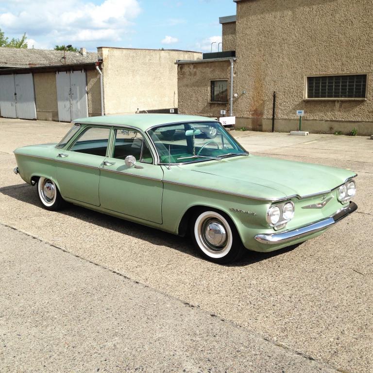 Corvair dezent tief