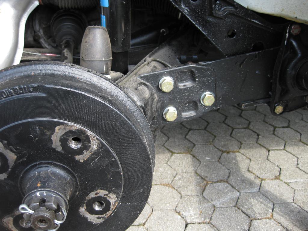 Schräglenker Rechts (drei Schrauben, zwei Vertiefungen)