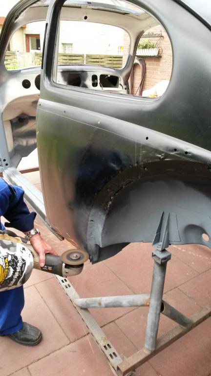 Also angefangen mit der linken Seite, sauber angerissen und schon geht es los!