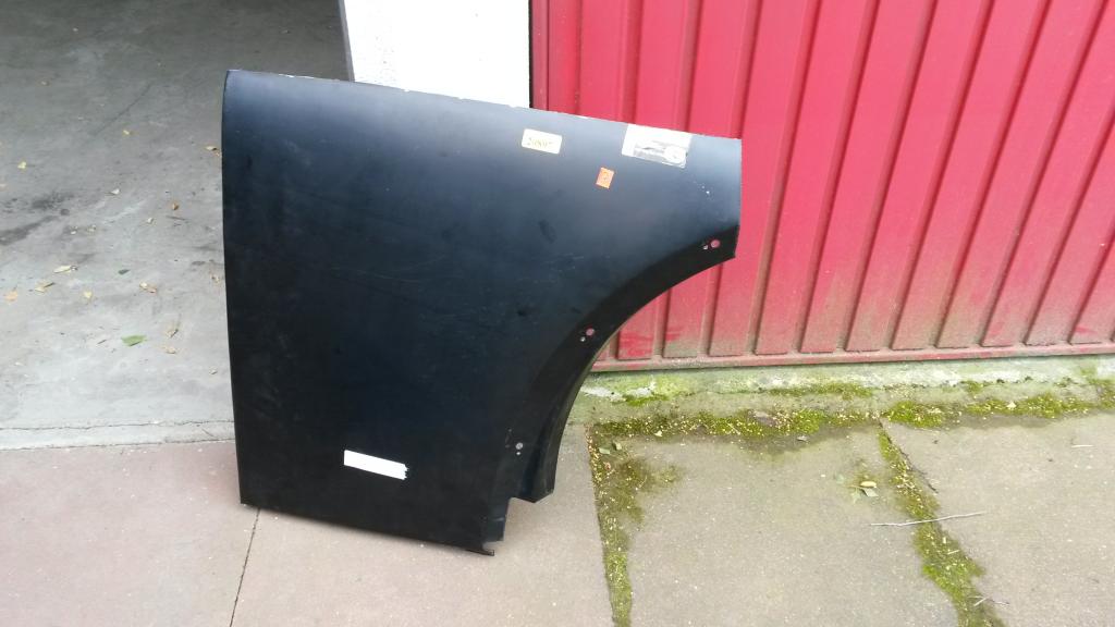 Das RepBlech, gorßes Mist sag ich da nur. Passt null und musste sehr zeitintensiv umgearbeitet werden. (so ziemlich alles)