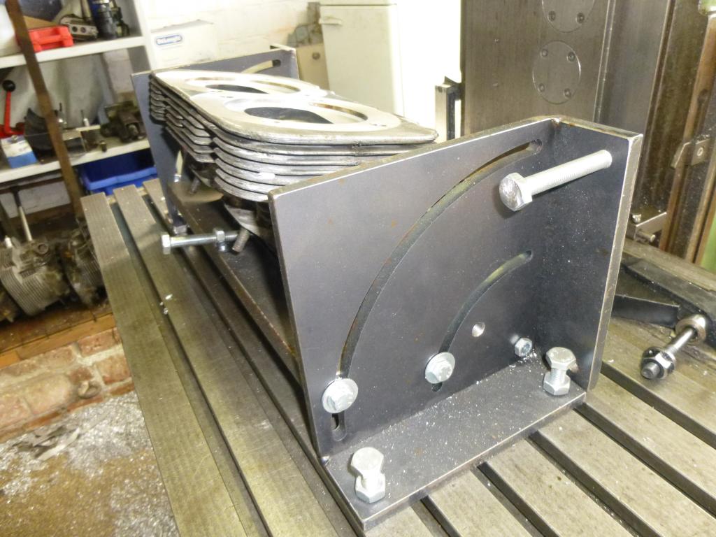 Winkeltisch ohne Spannmittel