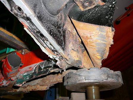 k-Rost 3.6 Schweller und Radhaus hinten rechts.JPG