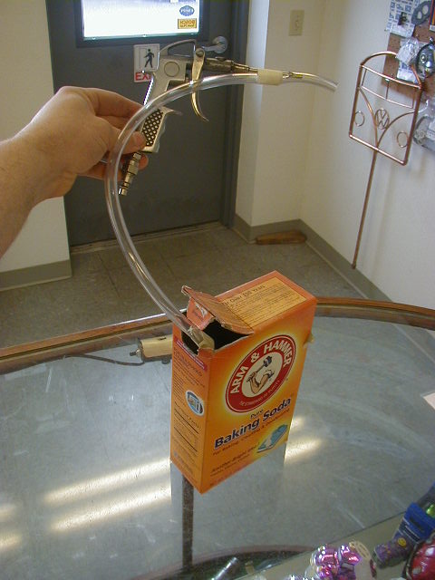 Quelle: http://www.aircooledtech.com/tools-on-the-cheap/soda_blaster/