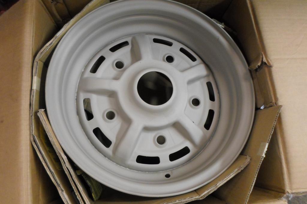 Der zukünftige Satz Felgen ist auch da!!!!