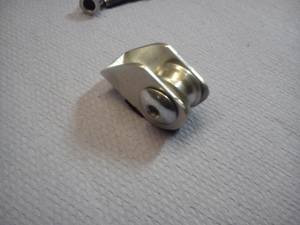 Zusammengesetzt wiegt es 25 Gramm.