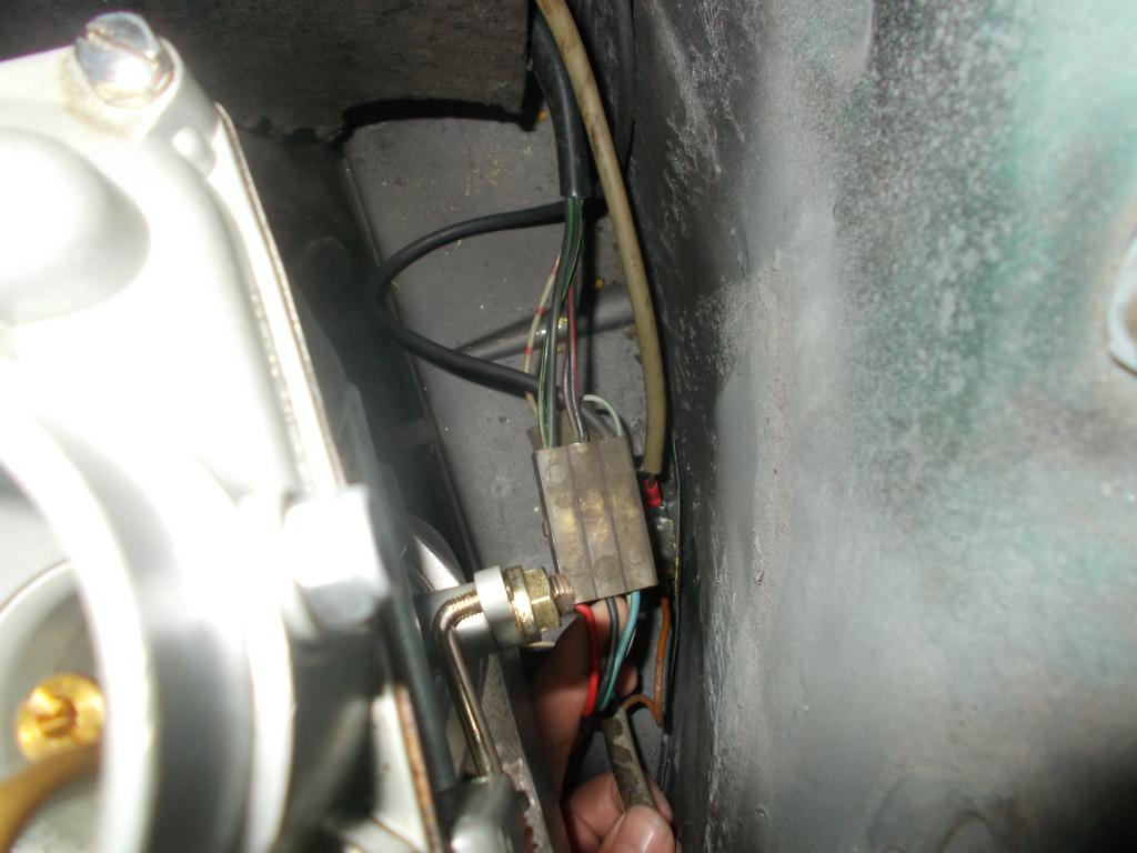 hier meine ich die zwei grün/schwarzen links.