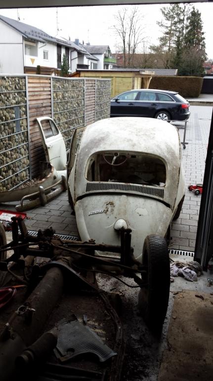 Aus der Garage gehoben