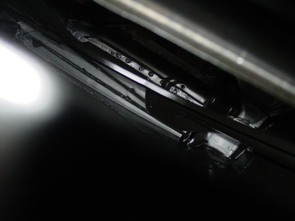 Seitenteil innen hinten links von oben, Blick auf den Schweller