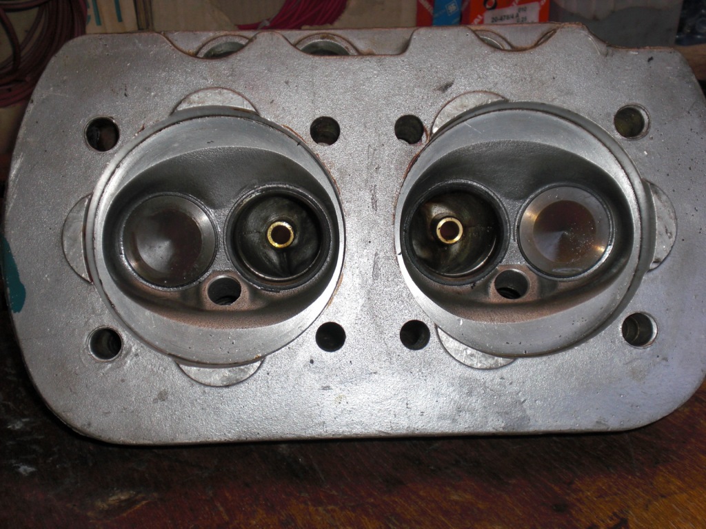 Zylinderköpfe 040 02.JPG