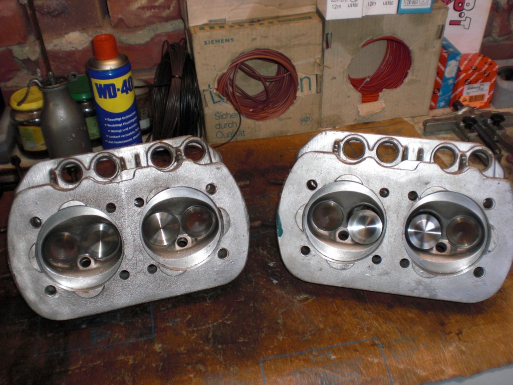 Zylinderköpfe 040 01.JPG