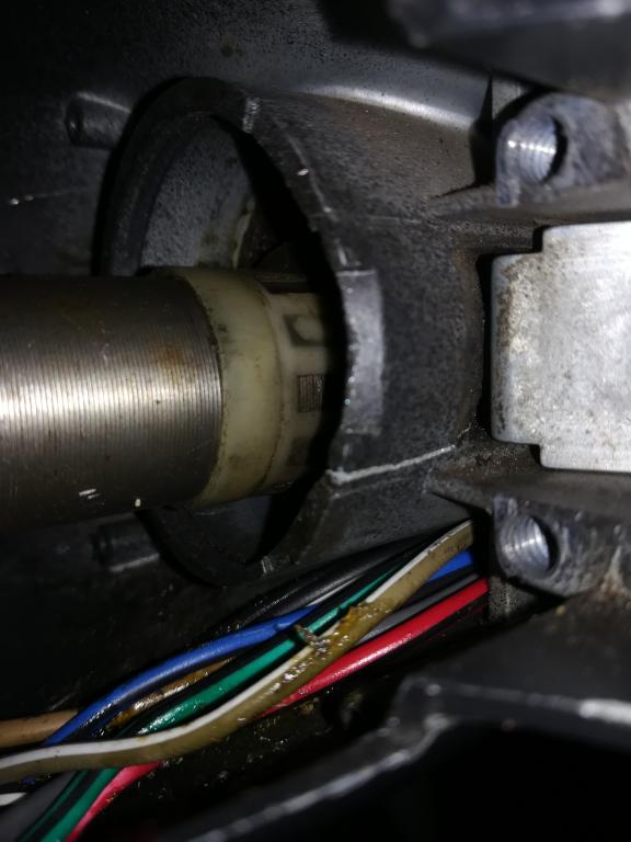 hier der riss von außen