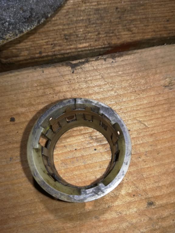 und das Kupfer blech geht nur halber herum muss das so sein???