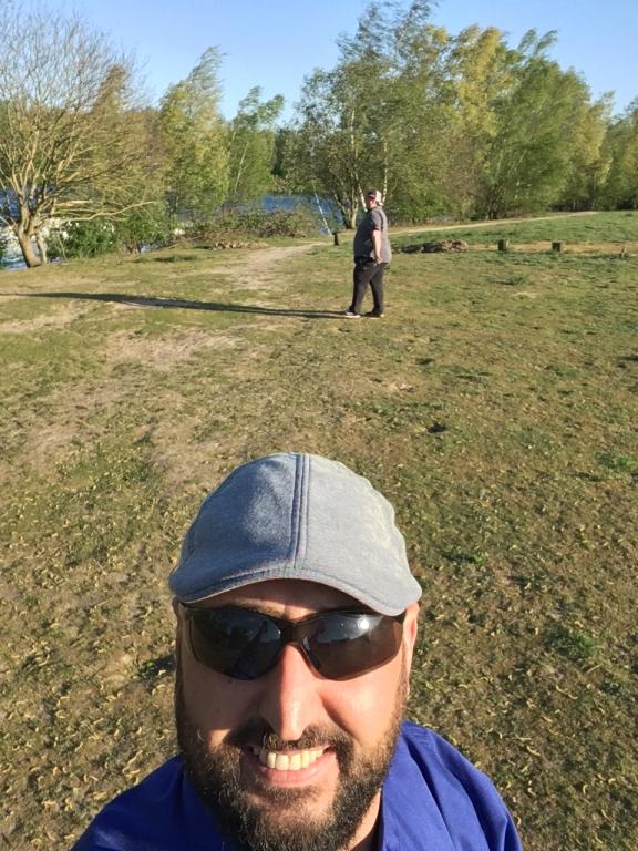 Larsie verjagt schonmal die Gänse