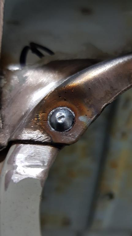 DIESER SCHWEIßPUNKT.......