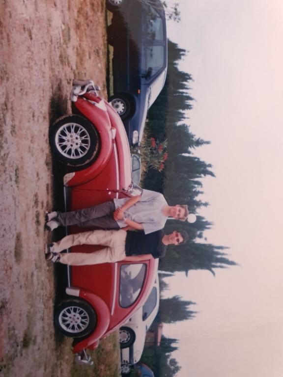 Damals znser Käfer welche habe ich restauriert und dann hat mein Bruder genommen.Es war 1966 1300 model