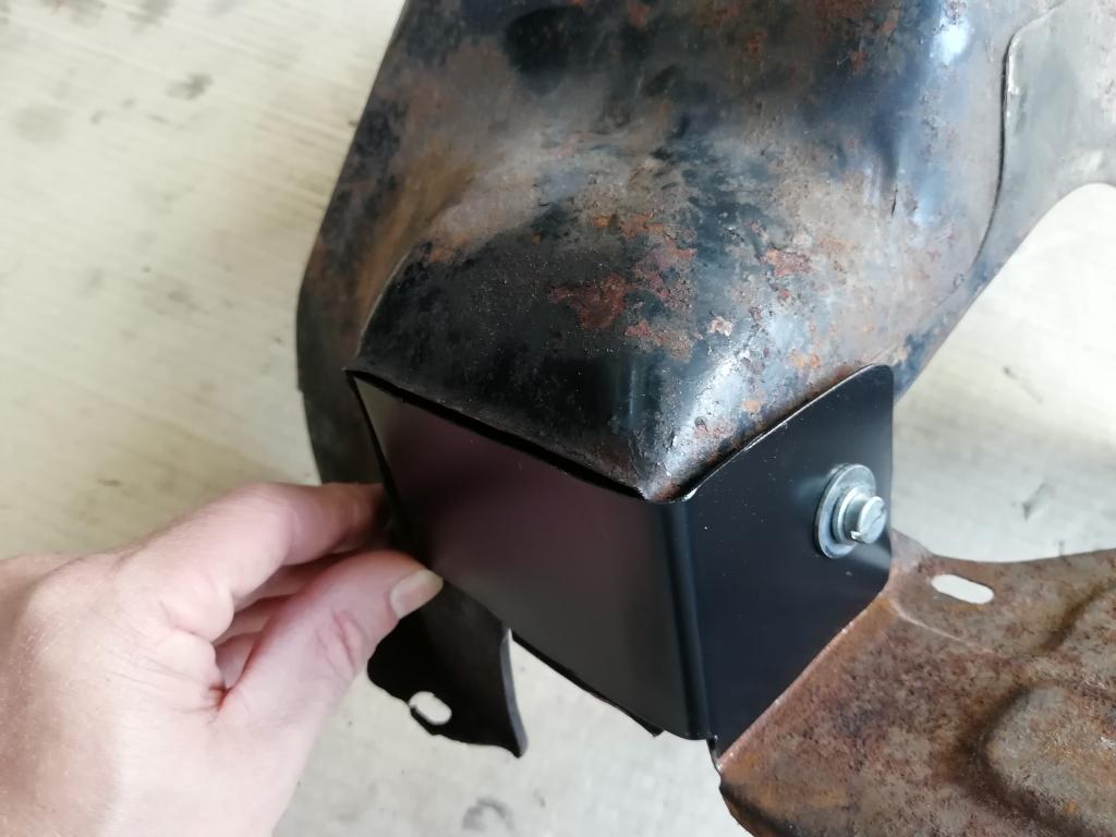 Abdeckung Ölkühleröffnung