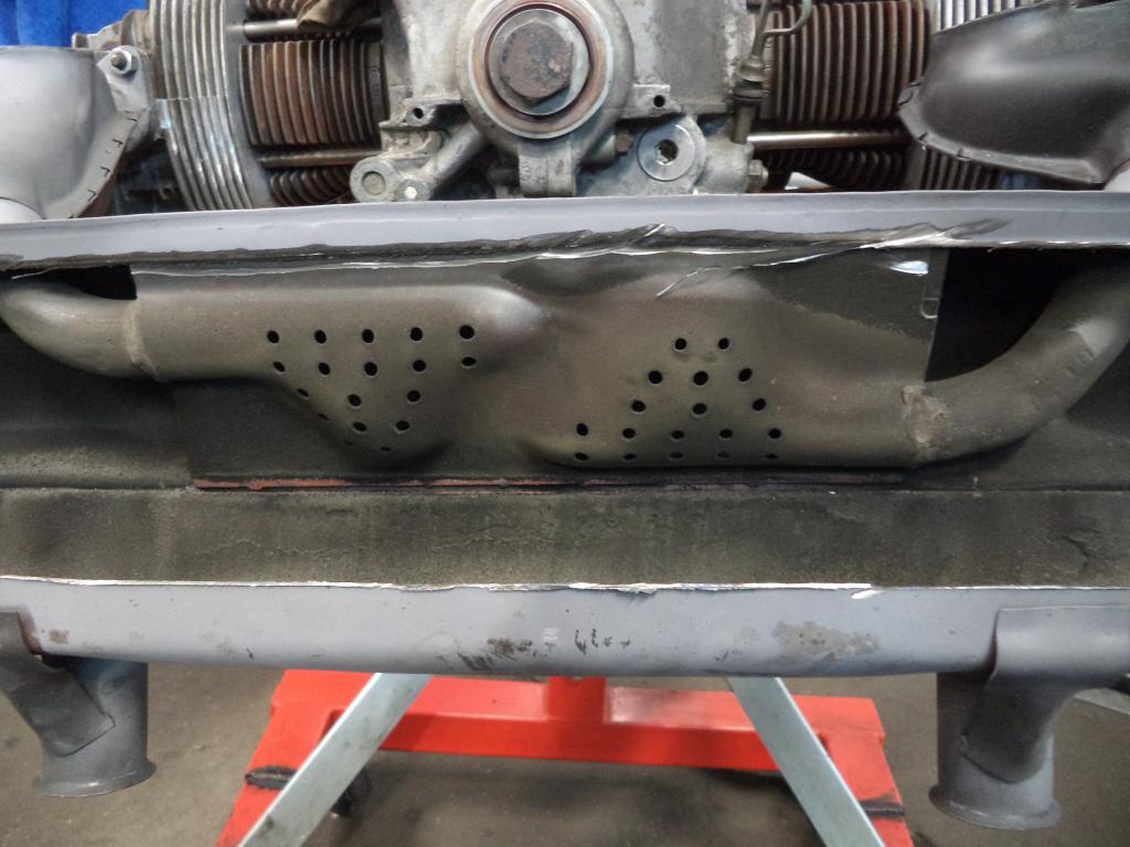 Challenge Auspuff1.JPG