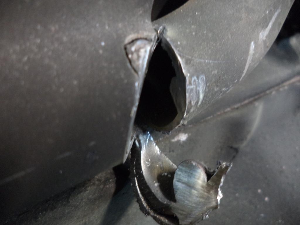 Challenge Auspuff2.JPG