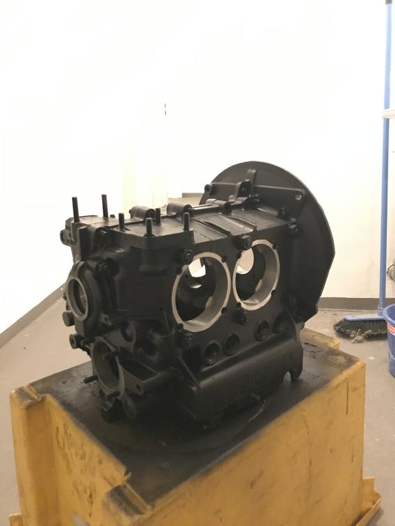.. den Motor habe ich nochmal gründlich gereinigt und dann mit hitzefesten Lack lackiert.<br />Auch wenn es nicht lange hält und man nachher nicht mehr viel davon sieht..