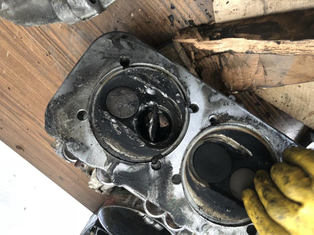 Beide Kipphebel abgerissen