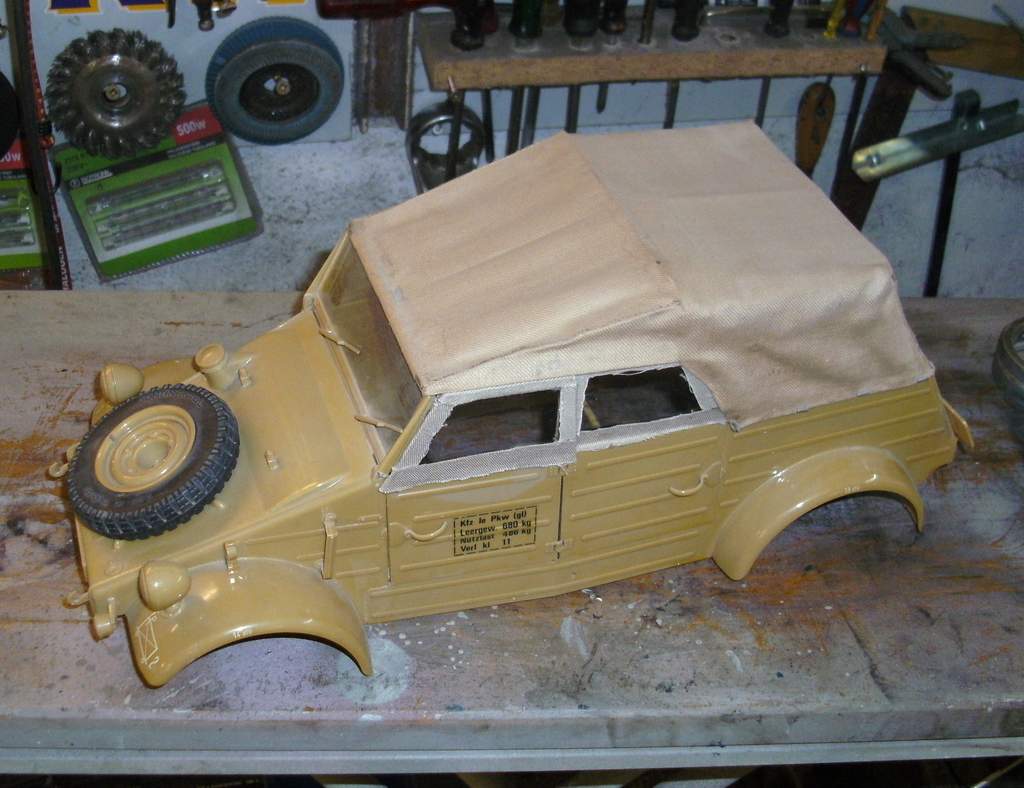 Kübel Revell 1:9