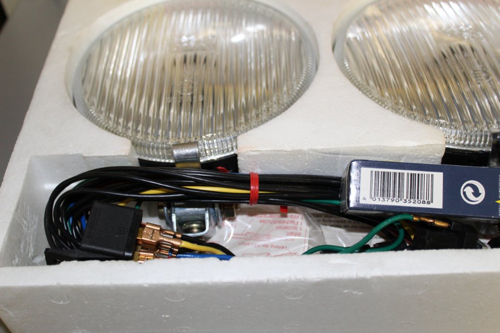 2. Beitrag Bild 010 - Halogen Scheinwerfer.JPG