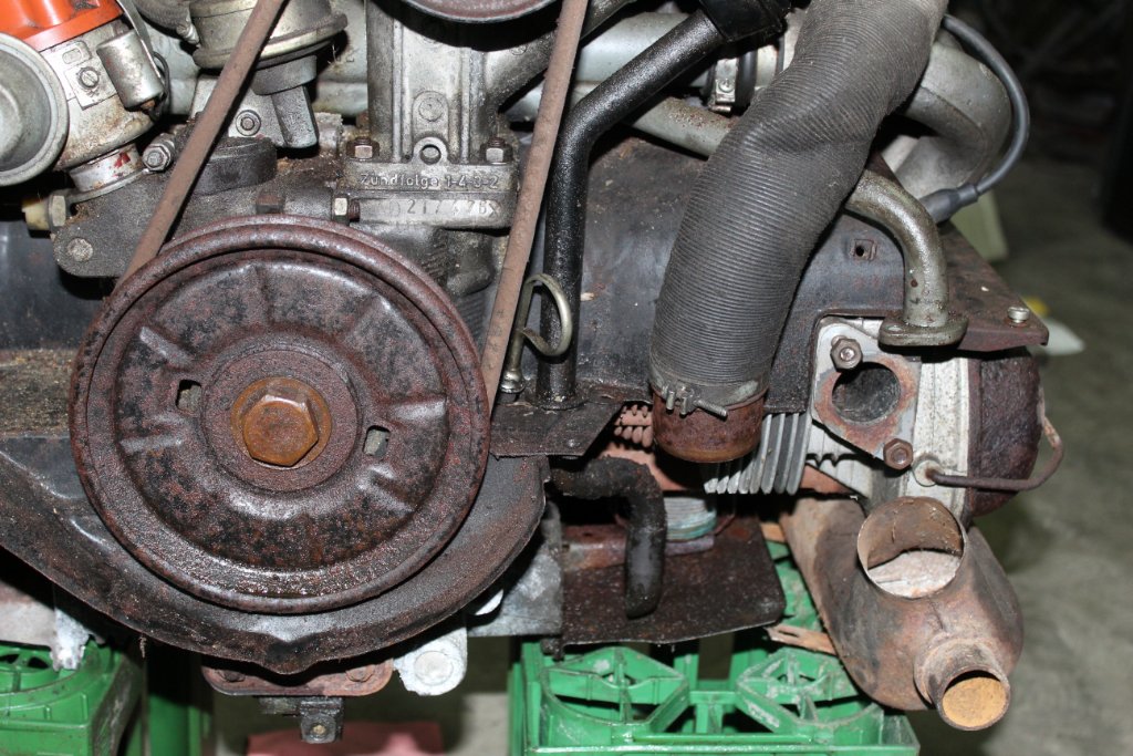 2. Beitrag Bild 013 - Motor & Oelwechsel.JPG