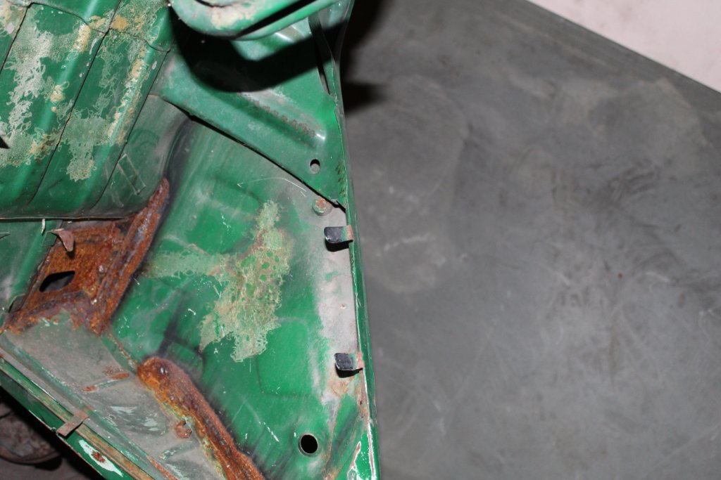 4. Beitrag Bild 019 - Motor Raum.JPG