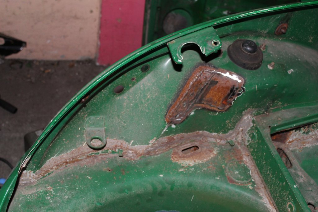 4. Beitrag Bild 025 - Koffer Raum.JPG