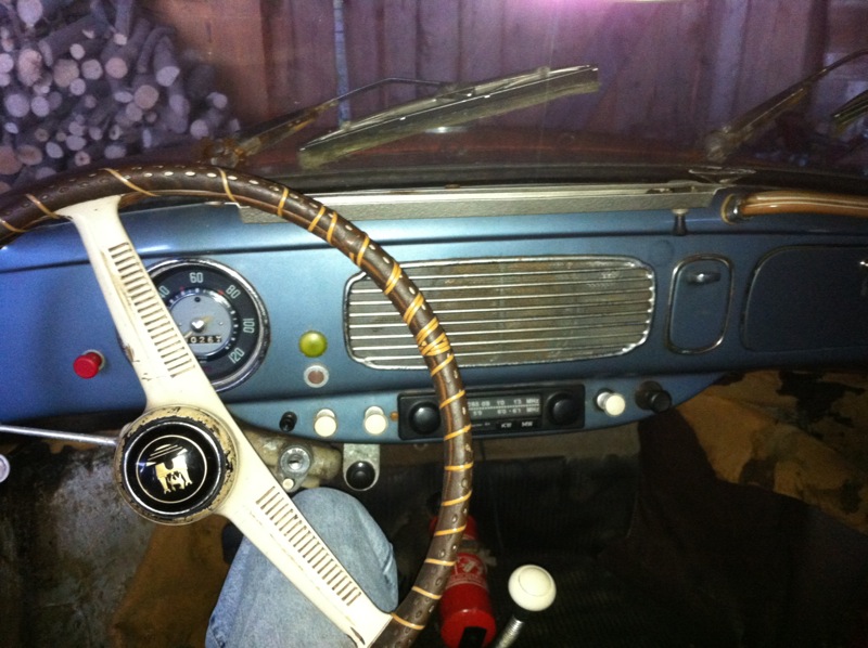 innen noch original blau/außen matt rot inzwischen