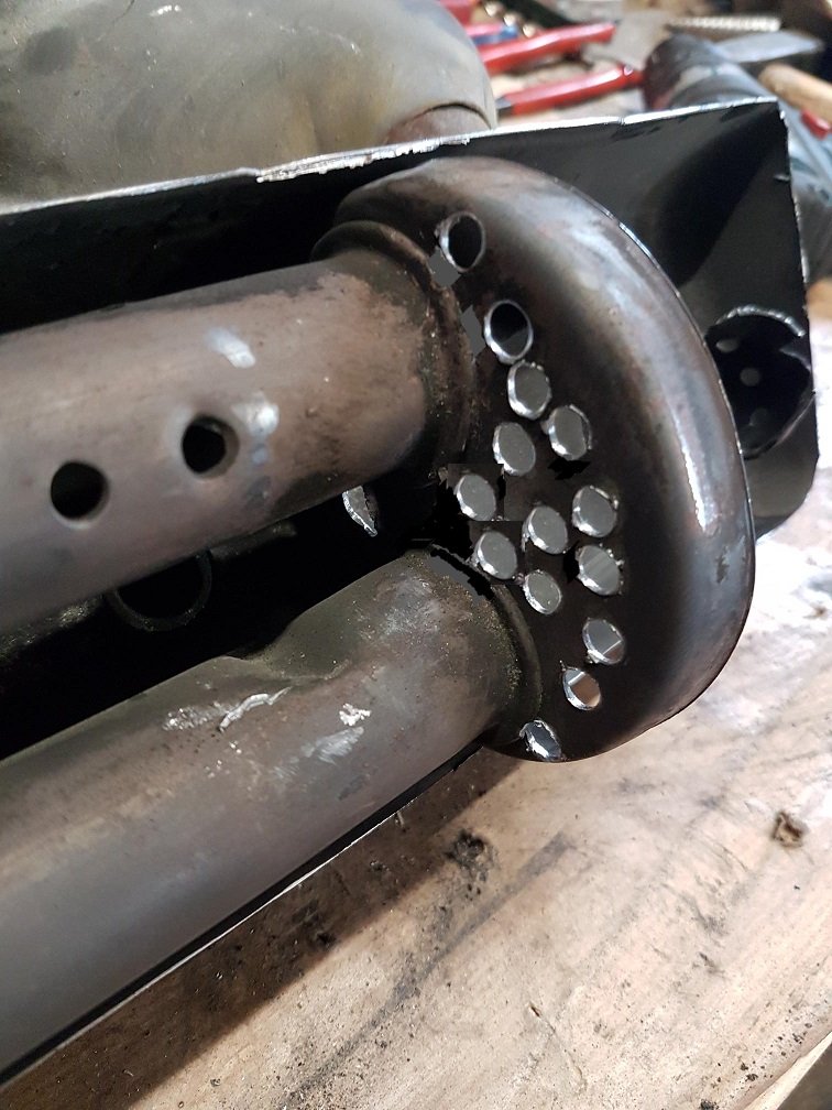 Trennblech gelocht.jpg