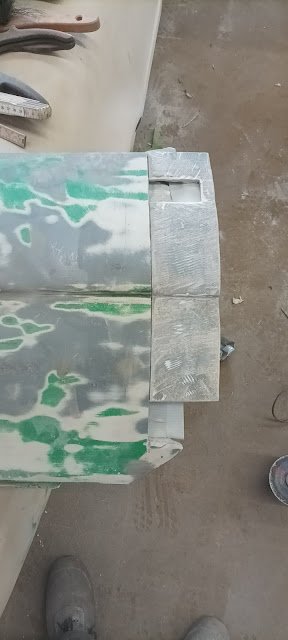 bonanza gt angesetztes kotflügelteil an türe li.jpg