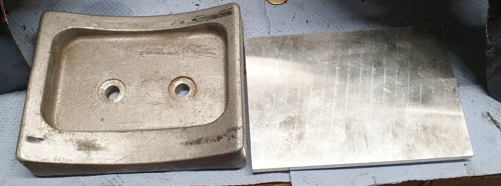 Platten unter Gebläsering links Willibald, rechts Kremling 1.jpg