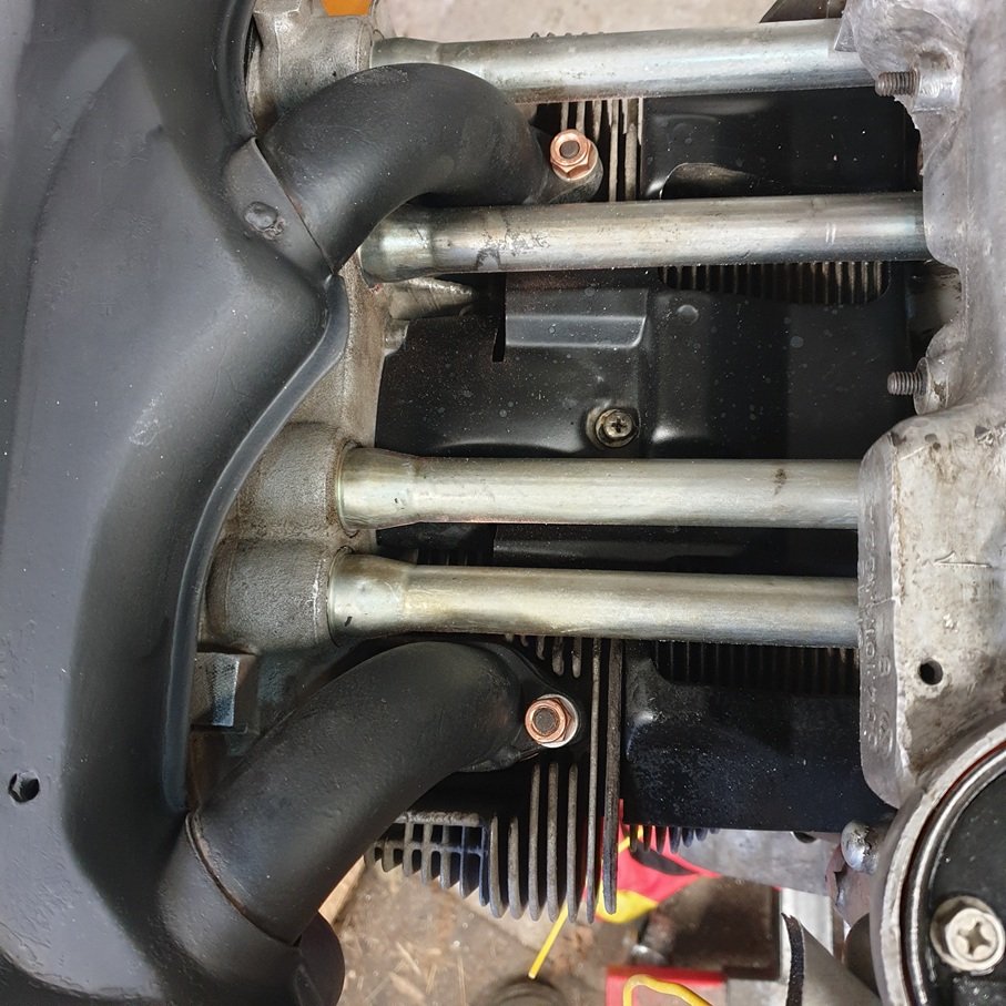 Wärmetauscher rechts montiert.jpg