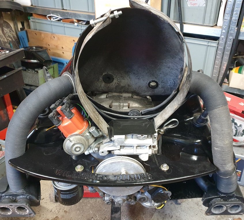 rechts fehlt noch ein neuer Heizschlauch, folgt.jpg