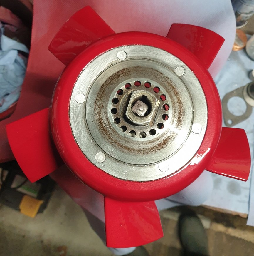 5 Flügler rot 1.jpg