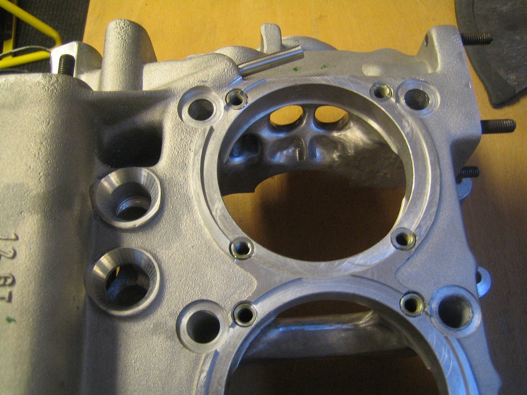 Ventilationsbohrungen hinter dem 2. Zylinder